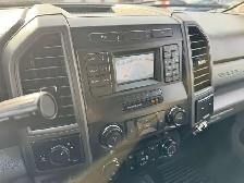 2019 Ford F-250 Super Duty Crew Cab / 6'9' Box / 4x4 - Photo 16