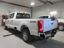 2025 Ford F350XL Crew Cab Long Box 6.8L V8 Gas 4X4 - Photo 8