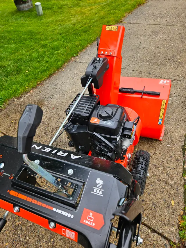 2025 Ariens ST24E Snowblower