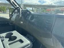 2015 Ford F-250 Crew Cab / 8 Ft Long Box / 4x4 - Photo 12