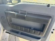 2015 Ford F-250 Crew Cab / 8 Ft Long Box / 4x4 - Photo 13