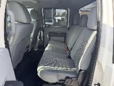 2015 Ford F-250 Crew Cab / 8 Ft Long Box / 4x4 - Photo 17