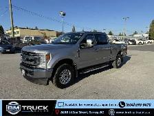 2022 Ford F-250 XLT / Crew Cab / 6'9' Box / 4x4 - Photo 2