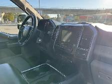 2022 Ford F-250 XLT / Crew Cab / 6'9' Box / 4x4 - Photo 13