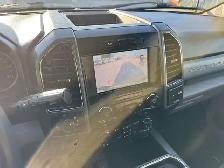 2022 Ford F-250 XLT / Crew Cab / 6'9' Box / 4x4 - Photo 17