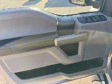 2022 Ford F-250 XLT / Crew Cab / 6'9' Box / 4x4 - Photo 18