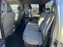 2022 Ford F-250 XLT / Crew Cab / 6'9' Box / 4x4 - Photo 19