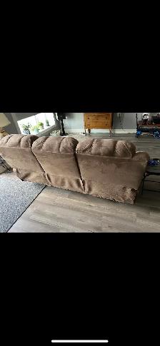 free couch - Photo 2