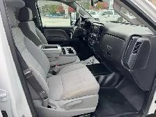 2017 GMC Sierra 2500HD Double Cab / 8 Ft Long Box / 4x4 - Photo 10