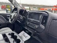 2017 GMC Sierra 2500HD Double Cab / 8 Ft Long Box / 4x4 - Photo 11