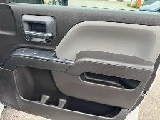 2017 GMC Sierra 2500HD Double Cab / 8 Ft Long Box / 4x4 - Photo 12