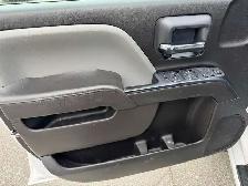2017 GMC Sierra 2500HD Double Cab / 8 Ft Long Box / 4x4 - Photo 15
