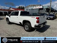 2024 Chevrolet Silverado 3500HD Crew Cab / 6'6' Box / 4x4 - Photo 8