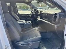 2024 Chevrolet Silverado 3500HD Crew Cab / 6'6' Box / 4x4 - Photo 10