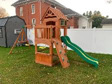 Cedar Summit Kids Swing Set