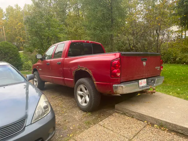 2008 Dodge 1500 4 x 4 SLT $6000 OBO