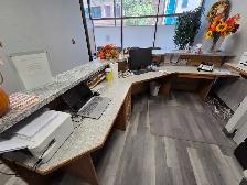 office reception desk - Photo 2