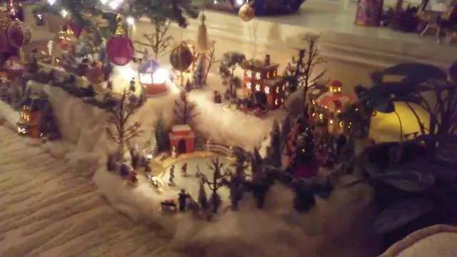 Village de Noël 13 pièces département 56: Heritage Village 850$