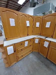 Kitchen Cabinets- Oak - Photo 2