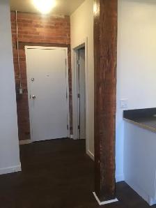 SNUG LITTLE APARTMENT - Photo 5