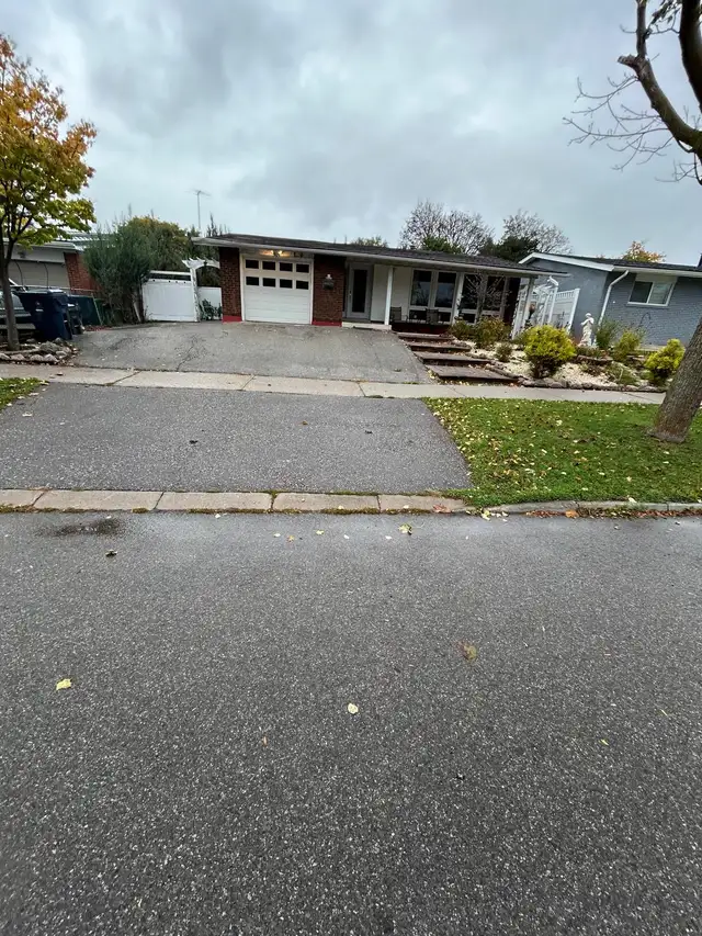 2 BR BASEMENT APARTENT IN ETOBICOKE FOR RENT
