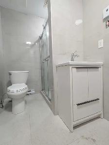 Metro Berri renovated 2 closed bedroom - Photo 4