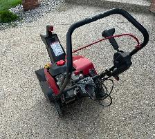 Craftsman 22" Gas Snowblower - Photo 3