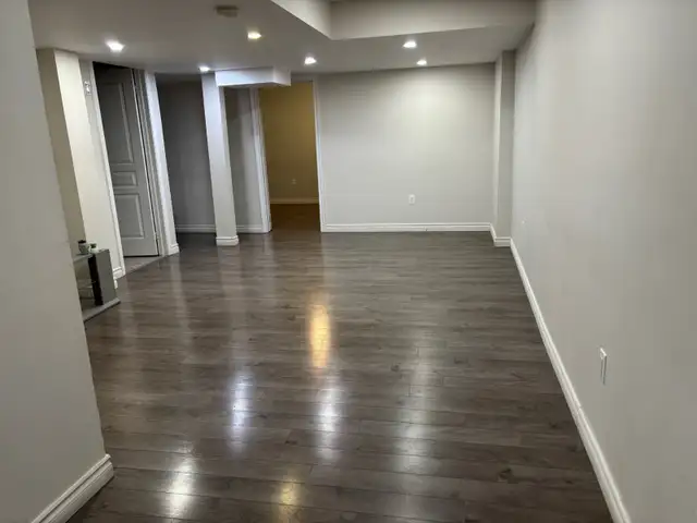 2 Bed Basement Apt - Separate Entrance, Parking   Free Internet