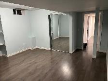 2 Bed Basement Apt - Separate Entrance, Parking   Free Internet - Photo 3