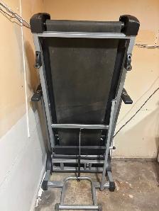 Treadmill - Photo 2