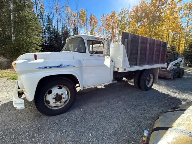 1958 CHEV C-60 CLASSIC 2 TON TRUCK