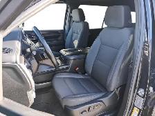 2024 GMC Yukon XL 4WD 4dr SLE - Photo 8