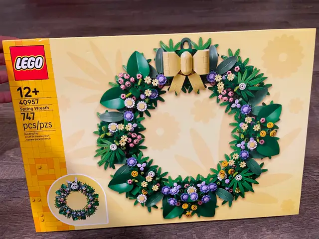 Lego Spring Wreath (New/unopened)