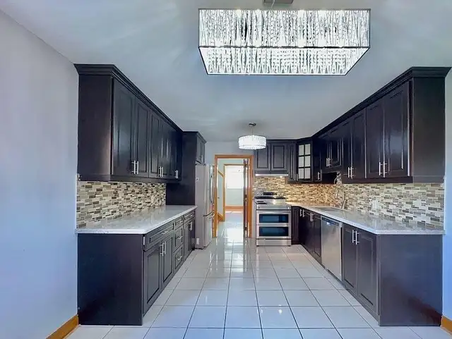 4 Bedroom House For Lease Near Dixie Rd & Willia Pkwy