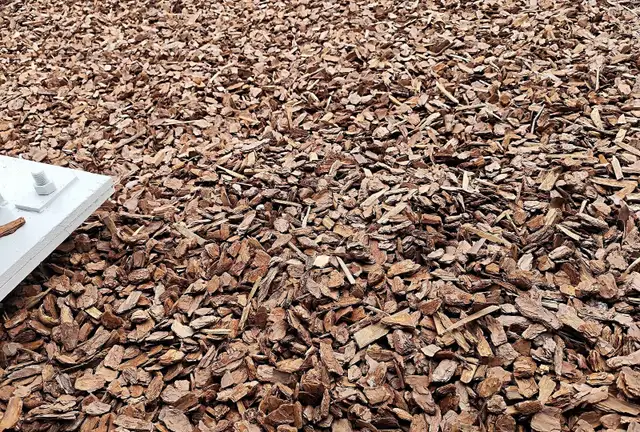 Pine Bark Mulch Mix - Bulk Yards for Shrub Beds & Tree Wells