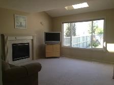 Beautiful 3 Bedroom House for Rent (South Edmonton - MacEwan) - Photo 4