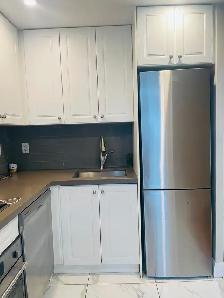 Room In Two Bedroom Apartment Space ($111 Per Night) - Photo 5
