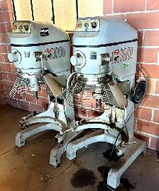 Globe SP60P-3 60 Qt Commercial Mixer – 3 HP – Working