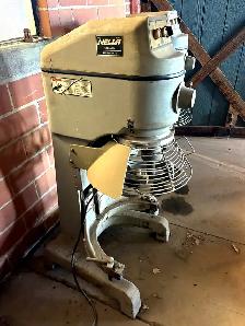 Globe SP60P-3 60 Qt Commercial Mixer – 3 HP – Working - Photo 5