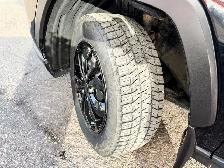 2022 Toyota RAV4 LE - NO ACCIDENTS - Photo 2