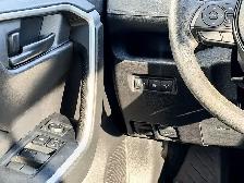 2022 Toyota RAV4 LE - NO ACCIDENTS - Photo 19