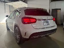 2018 Mercedes-Benz GLA 4Matic l 2.0T l 4Cyl l AMG l Panoramic Ro - Photo 4