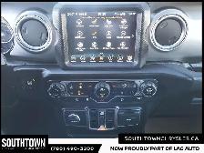 2020 Jeep Wrangler Unlimited Sahara - Photo 15