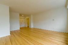 two bed two bath apartment downtown near McGill - ID 2389 - Photo 13