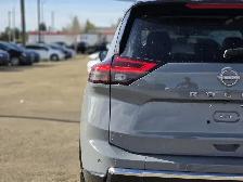 2024 Nissan Rogue Platinum - Photo 13