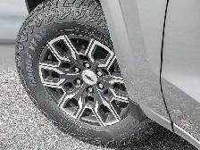 2026 Chevrolet Colorado 4WD Z71 Crew Cab Short Box 4-Wheel Drive - Photo 8