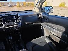 2022 GMC Canyon 4WD AT4 | Leather | Clean Carfax | Fully - Photo 12