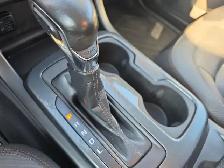 2022 GMC Canyon 4WD AT4 | Leather | Clean Carfax | Fully - Photo 18