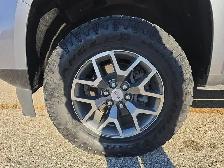 2022 GMC Canyon 4WD AT4 | Leather | Clean Carfax | Fully - Photo 19