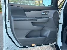 2015 Honda Odyssey EX-L | 8-PASSENGER | POWER DOORS | LEATHER | - Photo 13